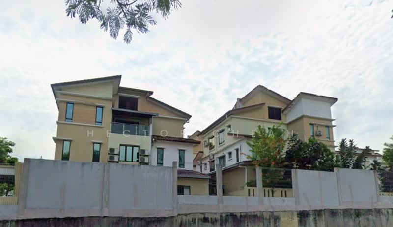 Rumah Berkembar untuk Dijual di Taman Tropika 2 (Kajang) - Hector Cheah - Exterior - PropertyGuru.com.my