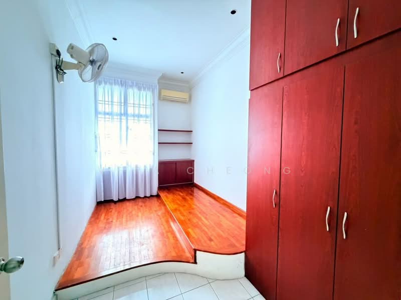 1-storey Terraced House for Sale in Taman Molek (Johor Bahru) - Vera Cheong - Bedroom - PropertyGuru.com.my