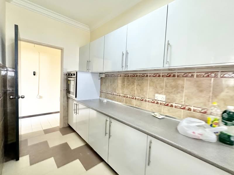 Condominium for Sale at The Tamarind - Deeya Yusof - Kitchen - PropertyGuru.com.my