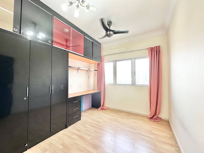 Condominium for Sale at The Tamarind - Deeya Yusof - Bedroom - PropertyGuru.com.my