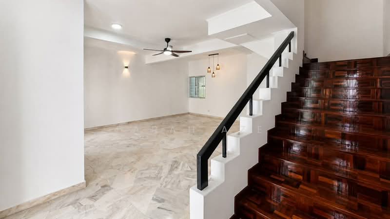 2-storey Terraced House for Sale in Usj 5 (Subang Jaya) - Farah Aze - Living Room - PropertyGuru.com.my