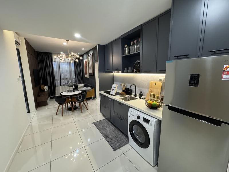 Pangsapuri untuk Dijual di Coronation Square - Louis Koh - Kitchen - PropertyGuru.com.my