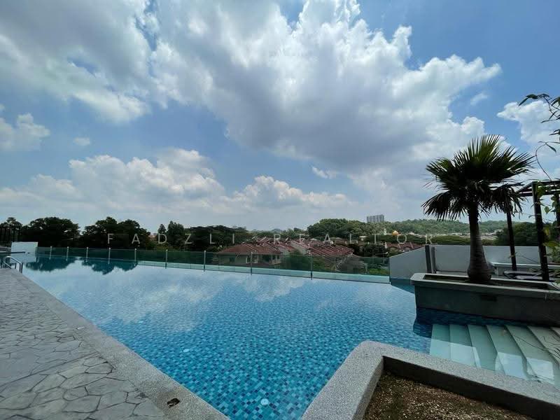Kediaman Servis untuk Dijual di Silk Residence - Fadzli Realtor - Pool - PropertyGuru.com.my