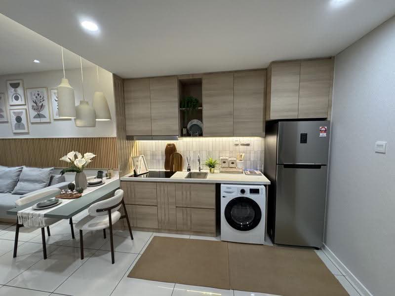 Pangsapuri untuk Dijual di Coronation Square - Louis Koh - Kitchen - PropertyGuru.com.my