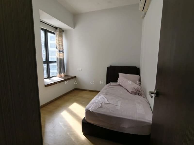 Condominium for Rent at Royal Strand @ Country Garden Danga Bay - Vera Cheong - Bedroom - PropertyGuru.com.my
