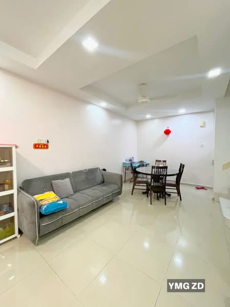 2-storey Terraced House for Sale in Bandar Bukit Tinggi 2 (Klang) - Mason Chiah - Living Room - PropertyGuru.com.my