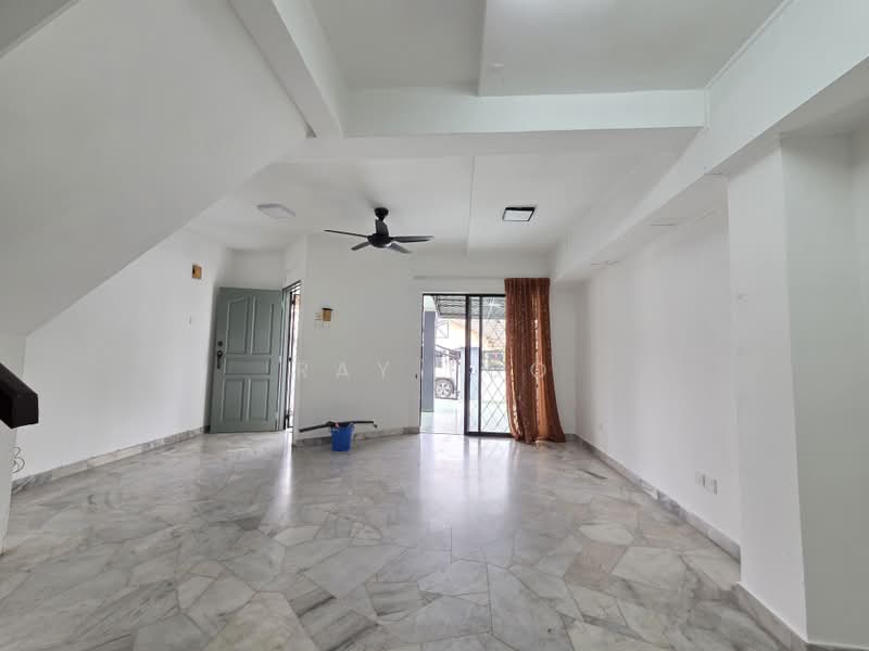 2-storey Terraced House for Sale in Cheras (Selangor) - Ray Foo - Living Room - PropertyGuru.com.my