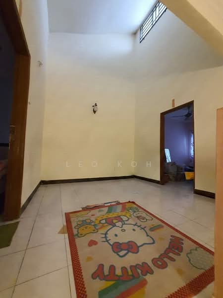 2-storey Terraced House for Sale in Bandar Putra Permai (Seri Kembangan) - Leo Koh - Living Room - PropertyGuru.com.my