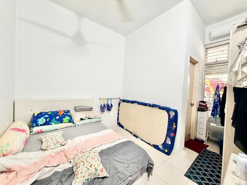 1-storey Terraced House for Sale in Jenjarom (Selangor) - Nur Alia Omar - Bedroom - PropertyGuru.com.my