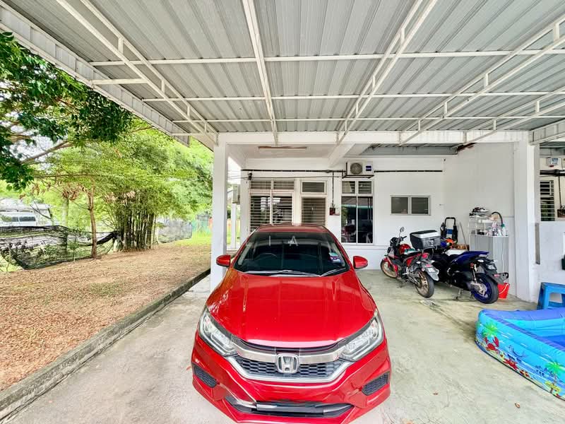 1-storey Terraced House for Sale in Jenjarom (Selangor) - Nur Alia Omar - Exterior - PropertyGuru.com.my