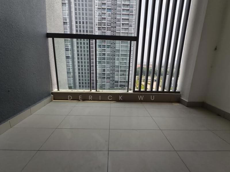 Kondominium untuk Disewa di Lakefront Residence - Derick Wu - Balcony - PropertyGuru.com.my