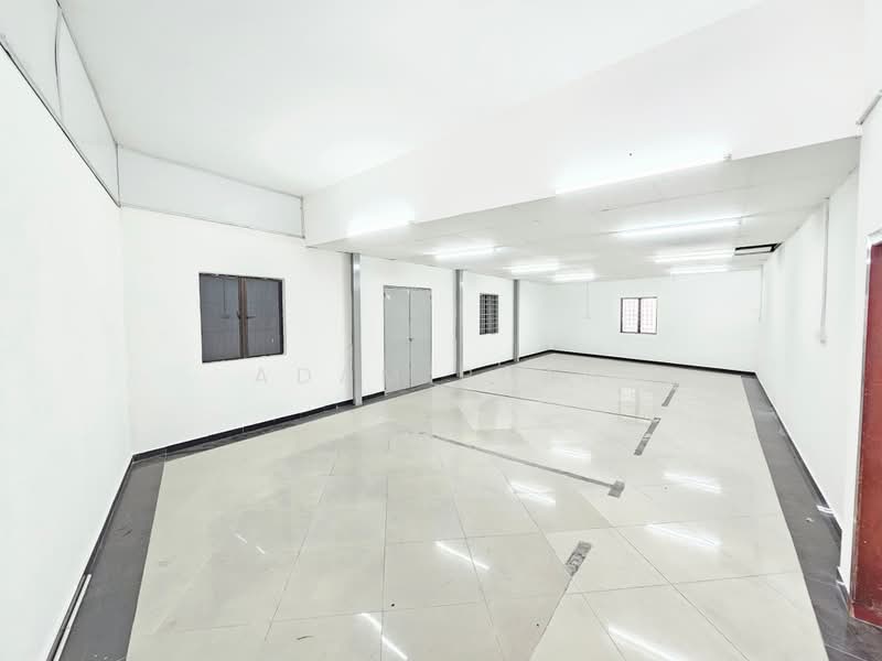 Semi-D Factory for Rent in Taman Perindustrian Taming Jaya (Balakong) - Adam Puah - Interior - PropertyGuru.com.my