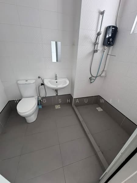 Service Residence for Rent at Seasons Amara Larkin - Wong Shau Wei - Bathroom - PropertyGuru.com.my