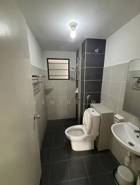 Kediaman Servis untuk Disewa di Hillpark Residence - Jasmine Wai - Bathroom - PropertyGuru.com.my
