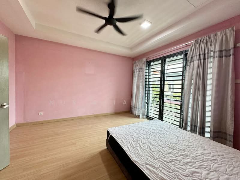 2-storey Terraced House for Sale in Alam Impian (Shah Alam) - Nur Alia Omar - Bedroom - PropertyGuru.com.my
