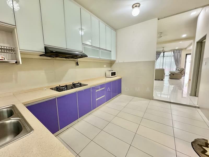 2-storey Terraced House for Sale in Alam Impian (Shah Alam) - Nur Alia Omar - Kitchen - PropertyGuru.com.my