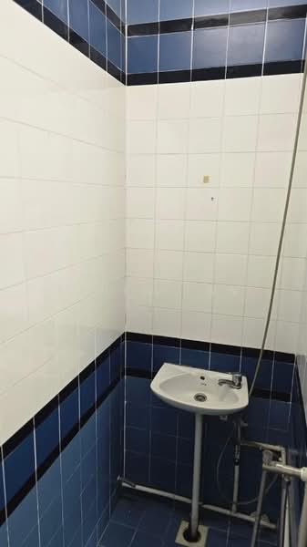 Shop / Office untuk Disewa di Bayan Lepas (Penang) - Ethen Tan - Bathroom - PropertyGuru.com.my
