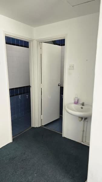 Shop / Office untuk Disewa di Bayan Lepas (Penang) - Ethen Tan - Bathroom - PropertyGuru.com.my