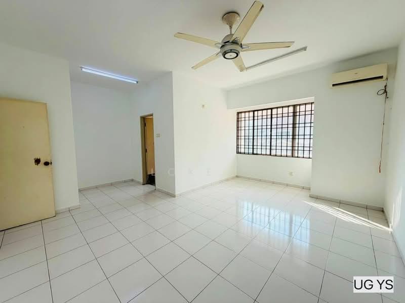 Terraced House for Sale in Shah Alam (Selangor) - Loke . - Living Room - PropertyGuru.com.my