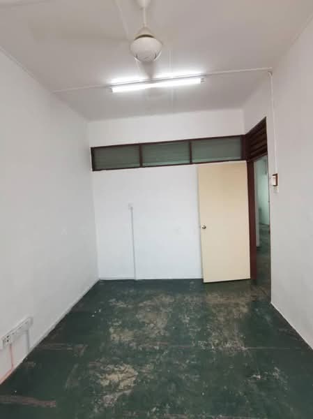 Rumah Teres 2-Tingkat untuk Dijual di Taman Lip Sin (Sungai Dua) - Agnes Khoo - Interior - PropertyGuru.com.my