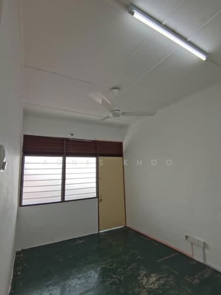 Rumah Teres 2-Tingkat untuk Dijual di Taman Lip Sin (Sungai Dua) - Agnes Khoo - Interior - PropertyGuru.com.my