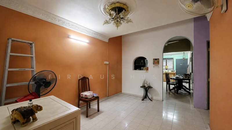 Rumah Teres 1-Tingkat untuk Dijual di Taman Melawati (Ulu Kelang) - Firdaus Husin - Living Room - PropertyGuru.com.my