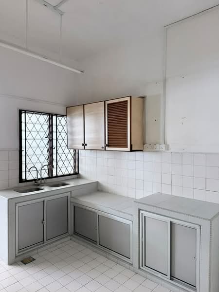 2-storey Terraced House for Sale in Taman Sri Putri (Skudai) - Kexin Hua - Kitchen - PropertyGuru.com.my