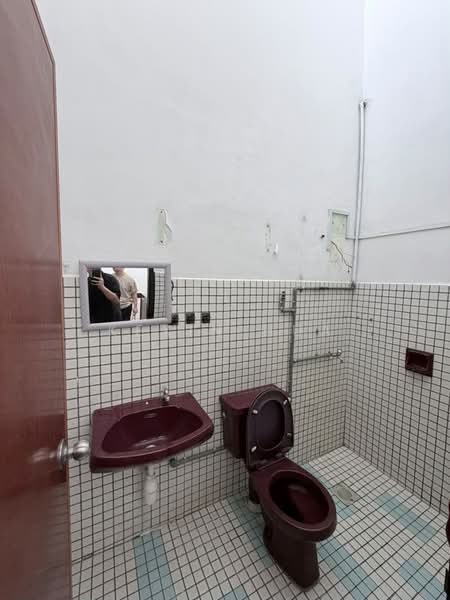 2-storey Terraced House for Sale in Taman Sri Putri (Skudai) - Kexin Hua - Bathroom - PropertyGuru.com.my