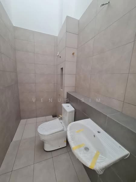 2-storey Terraced House for Rent in Telok Panglima Garang (Selangor) - Venus Sim - Bathroom - PropertyGuru.com.my