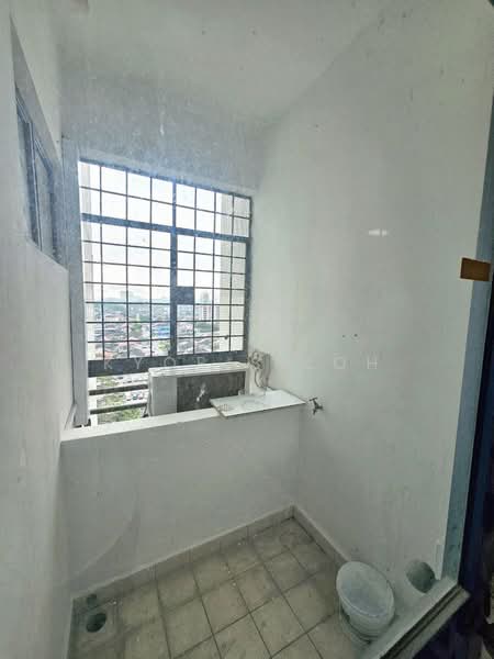 Pangsapuri untuk Disewa di Aster Court - Kyoris Loh - Balcony - PropertyGuru.com.my