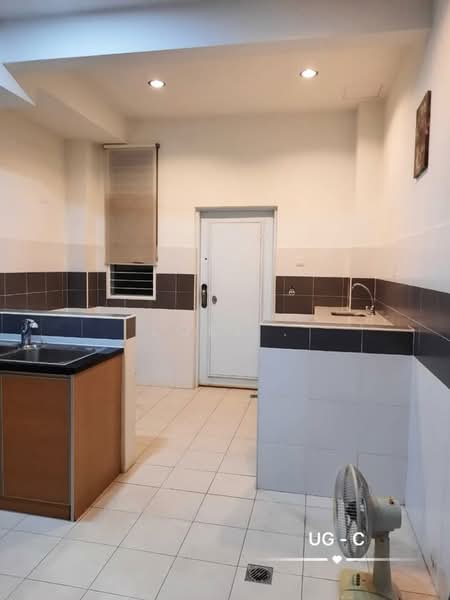 Semi-Detached House for Sale in Setia Damai (Setia Alam) - Loke . - Kitchen - PropertyGuru.com.my
