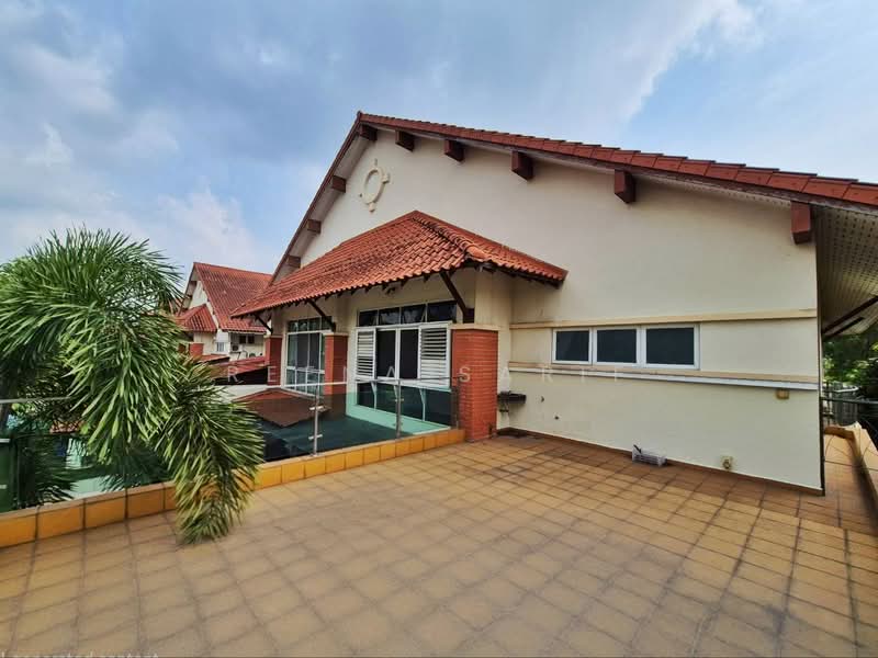 Semi-Detached House for Sale in Corner Lot Double Storey Semi D Shah Alam (Shah Alam) - Reena Sarif - Exterior - PropertyGuru.com.my