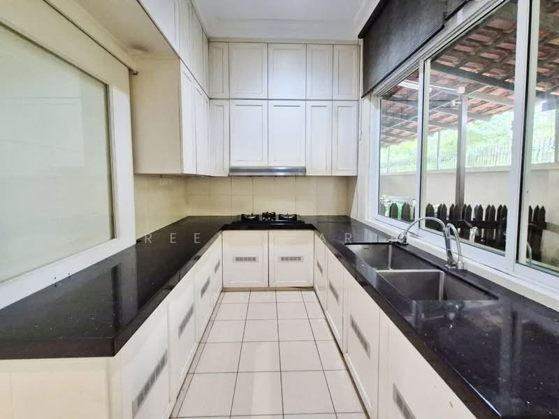 Semi-Detached House for Sale in Corner Lot Double Storey Semi D Shah Alam (Shah Alam) - Reena Sarif - Kitchen - PropertyGuru.com.my