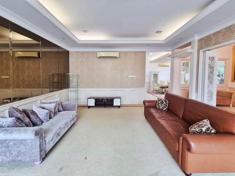 Semi-Detached House for Sale in Corner Lot Double Storey Semi D Shah Alam (Shah Alam) - Reena Sarif - Living Room - PropertyGuru.com.my