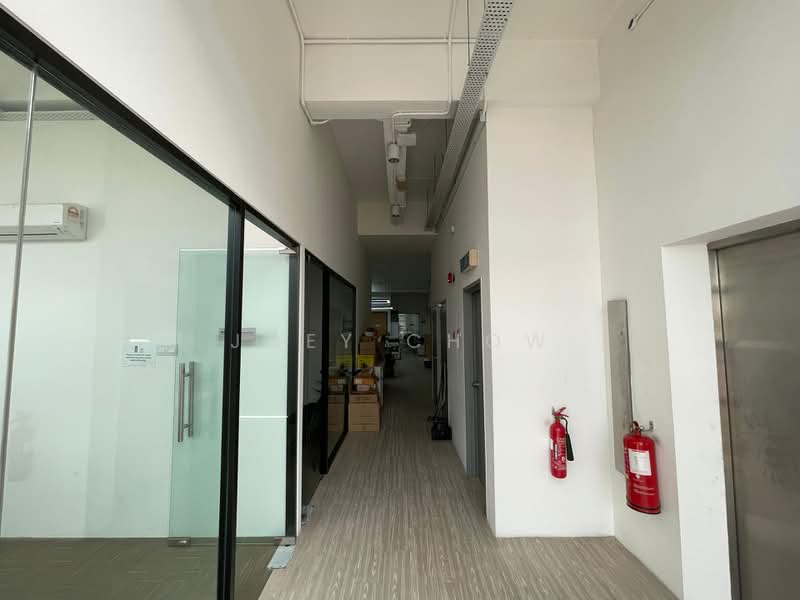 Kilang Berkembar untuk Disewa di Petaling Jaya (Selangor) - Joey Chow - Corridor - PropertyGuru.com.my
