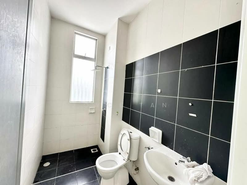 2-storey Terraced House for Sale in Taman Nusa Sentral (Iskandar Puteri (Nusajaya)) - Joyce Tan - Bathroom - PropertyGuru.com.my