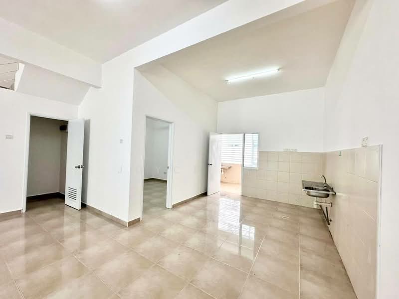 2-storey Terraced House for Sale in Taman Nusa Sentral (Iskandar Puteri (Nusajaya)) - Joyce Tan - Living Room - PropertyGuru.com.my