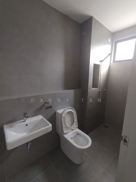 2-storey Terraced House for Rent in Bandar Rimbayu (Telok Panglima Garang) - Danny Tan - Bathroom - PropertyGuru.com.my