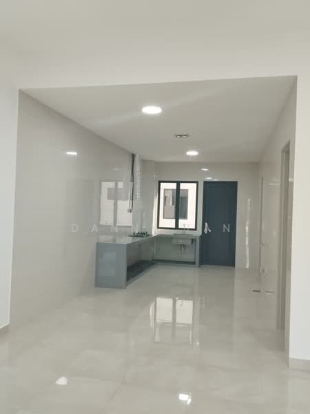 2-storey Terraced House for Rent in Bandar Rimbayu (Telok Panglima Garang) - Danny Tan - Kitchen - PropertyGuru.com.my