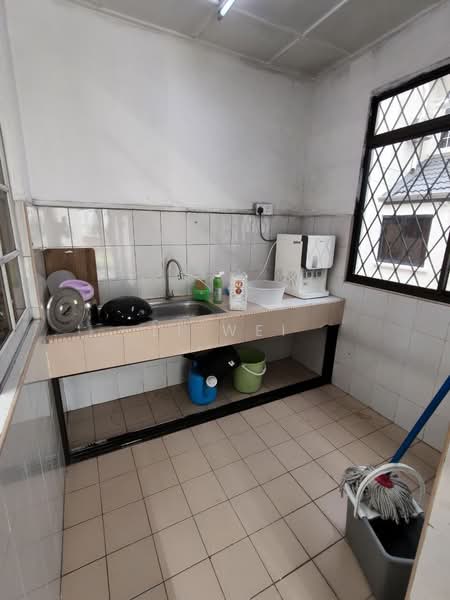 2-storey Terraced House for Rent in Taman Mutiara Rini (Skudai) - Li Wei - Kitchen - PropertyGuru.com.my