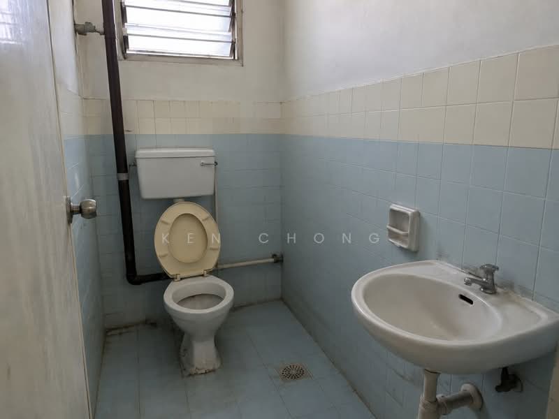 Apartment for Sale at Sun Complex - Ken Chong - Bathroom - PropertyGuru.com.my