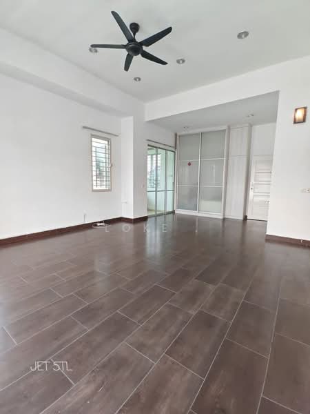 Semi-Detached House for Sale in Setia Damai (Setia Alam) - Loke . - Living Room - PropertyGuru.com.my