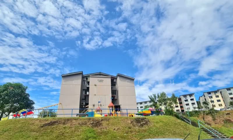 Flat for Sale at Flat Pkns Au3 - Hector Cheah - Exterior - PropertyGuru.com.my