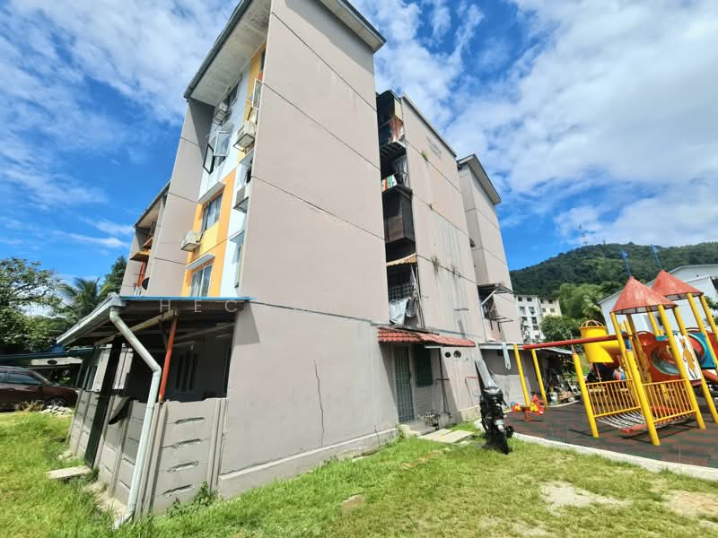 Flat for Sale at Flat Pkns Au3 - Hector Cheah - Exterior - PropertyGuru.com.my