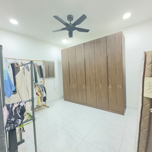 Rumah Teres 1.5-Tingkat untuk Dijual di Taman Perling (Perling) - Shanice Tan - Bedroom - PropertyGuru.com.my