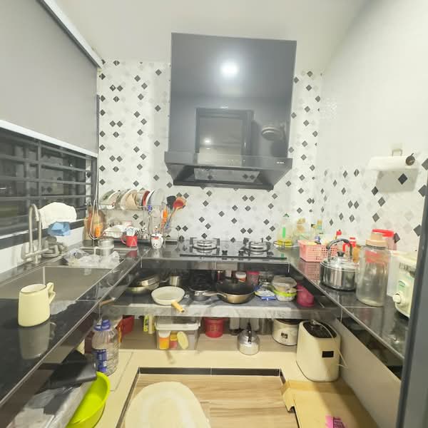 Rumah Teres 1.5-Tingkat untuk Dijual di Taman Perling (Perling) - Shanice Tan - Kitchen - PropertyGuru.com.my
