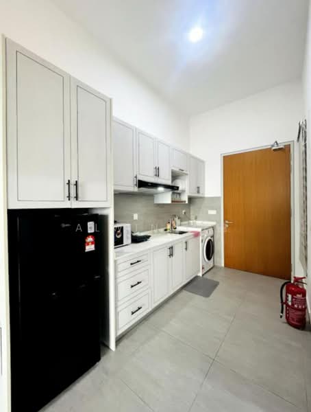 Service Residence for Rent at SUNSURIA FORUM SERVICED APARTMENT - Alwin Lee - Kitchen - PropertyGuru.com.my