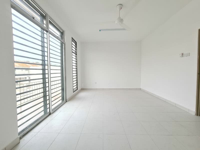 Rumah Teres 2-Tingkat untuk Dijual di Pulai Mutiara (Gelang Patah) - Leo SK - PropertyGuru.com.my