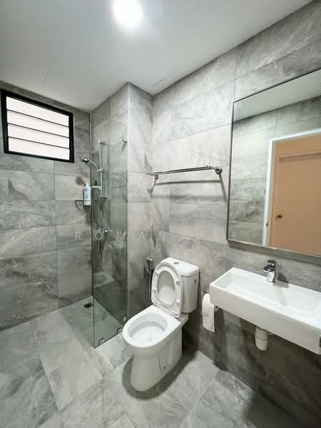 Kediaman Servis untuk Disewa di Equine Residence - Roman Lee - Bathroom - PropertyGuru.com.my