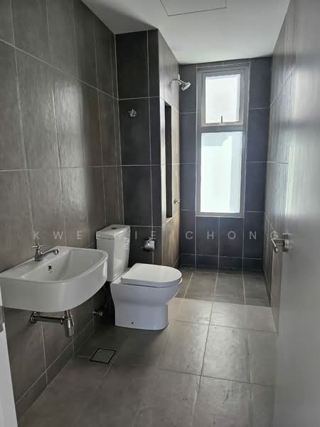 Kondominium untuk Dijual di Emerald Hill - Kweenie Chong - Bathroom - PropertyGuru.com.my